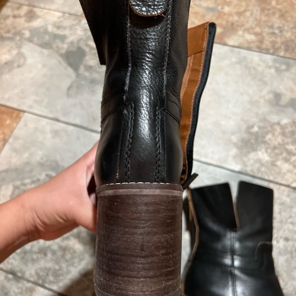 Booties - Picture 4 of 8